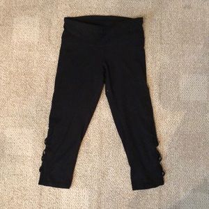 Capri athletic leggings